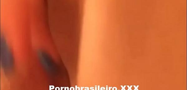  Novinha Gostosa batento siririca no Site PornoBrasileiro.XXX